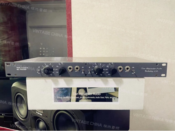 Dan Alexander Neve˫ͨ��A�໰��